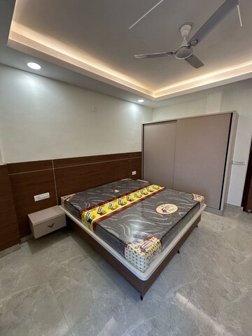 Bedroom in 1 RK Apartment at Dlf City Phase 3 – for Rent