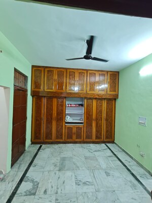 Bedroom in 3 BHK Independent House at Sector 40 – for Rent