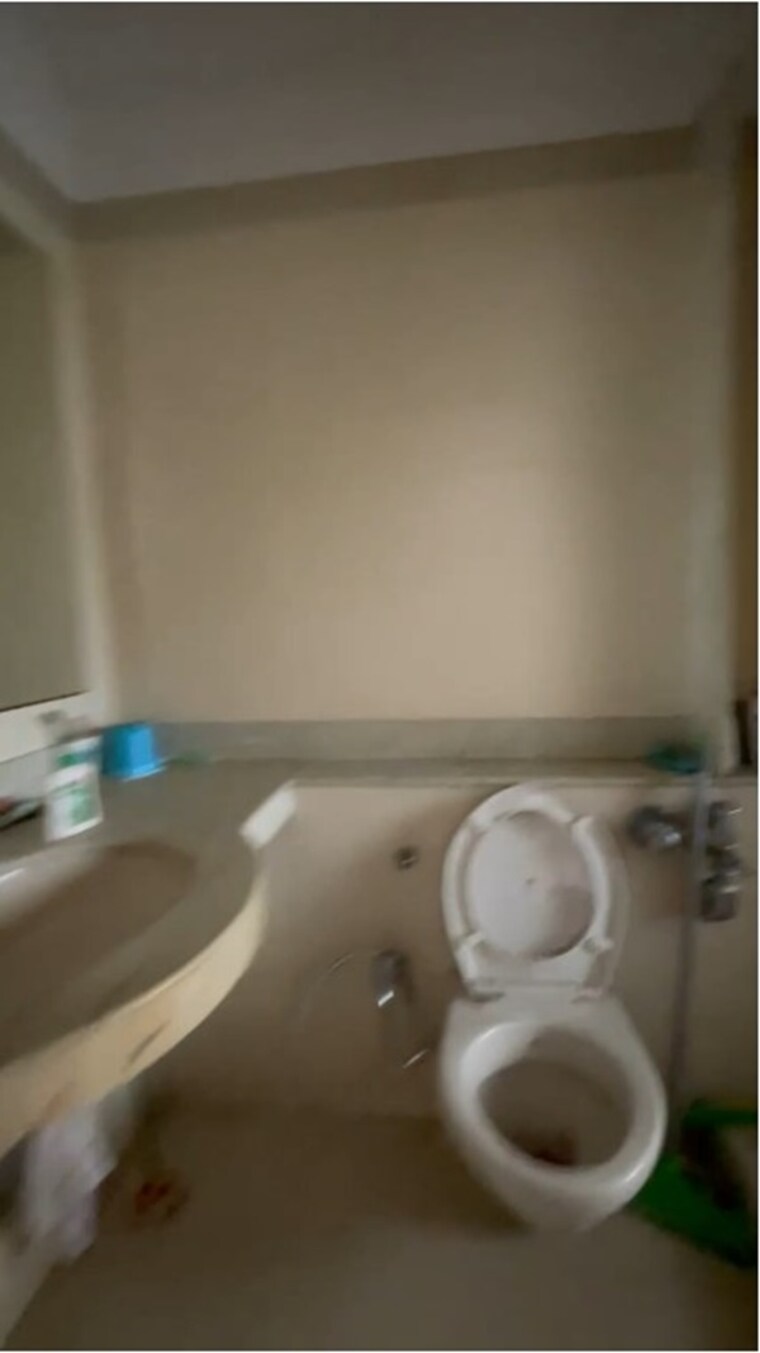 Bathroom, chembur 3.5 Bedroom 1761 Sq.Ft. Apartment In Chembur Mumbai 9494662