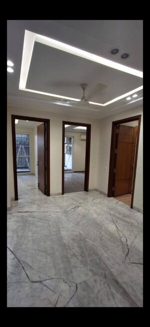 Room in 4 BHK Builder Floor at Greater Kailash ii – for Rent