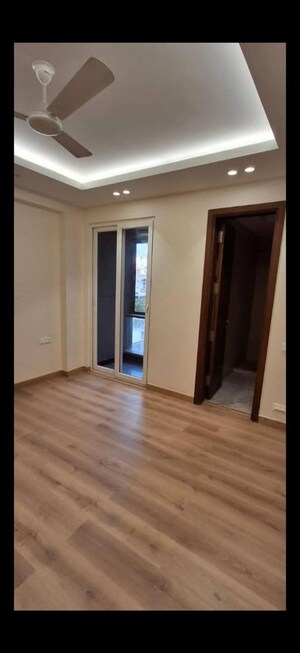 Room in 4 BHK Builder Floor at Greater Kailash ii – for Rent