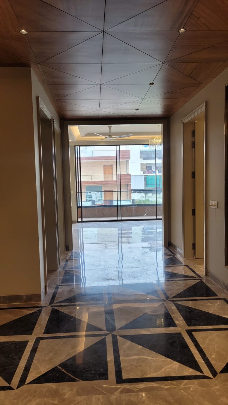 Room, bptp-park-elite-floors 4 Bedroom 4500 Sq.Ft. Builder Floor In Sector 85 Faridabad 9494733