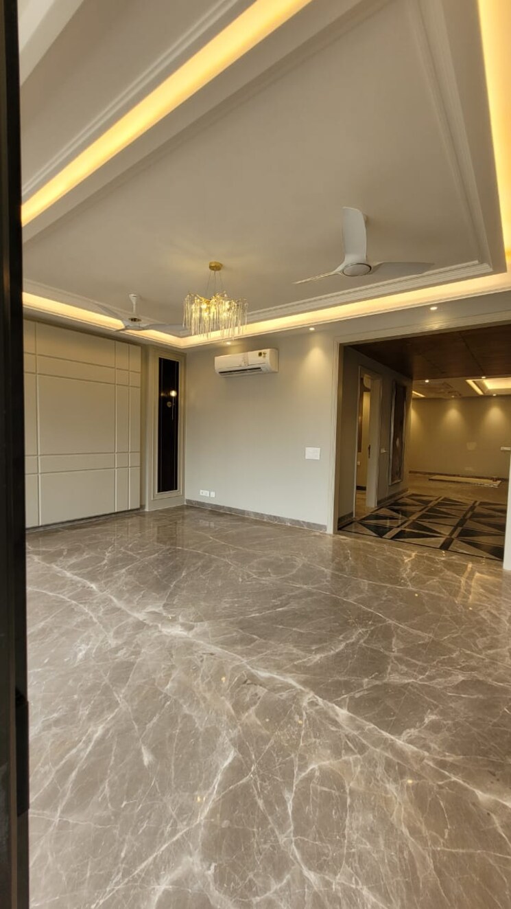 Room, bptp-park-elite-floors 4 Bedroom 4500 Sq.Ft. Builder Floor In Sector 85 Faridabad 9494733