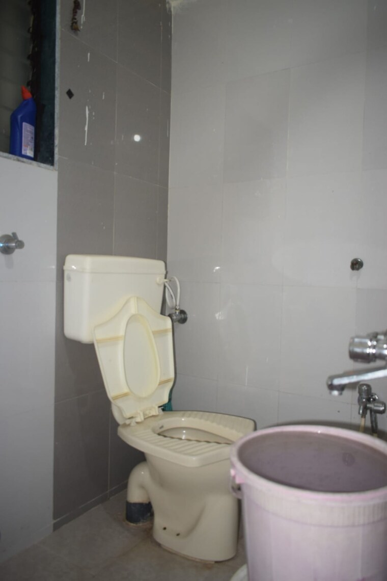Bathroom, rukmini-garden 2 Bedroom 670 Sq.Ft. Apartment In Titwala Thane 9494701