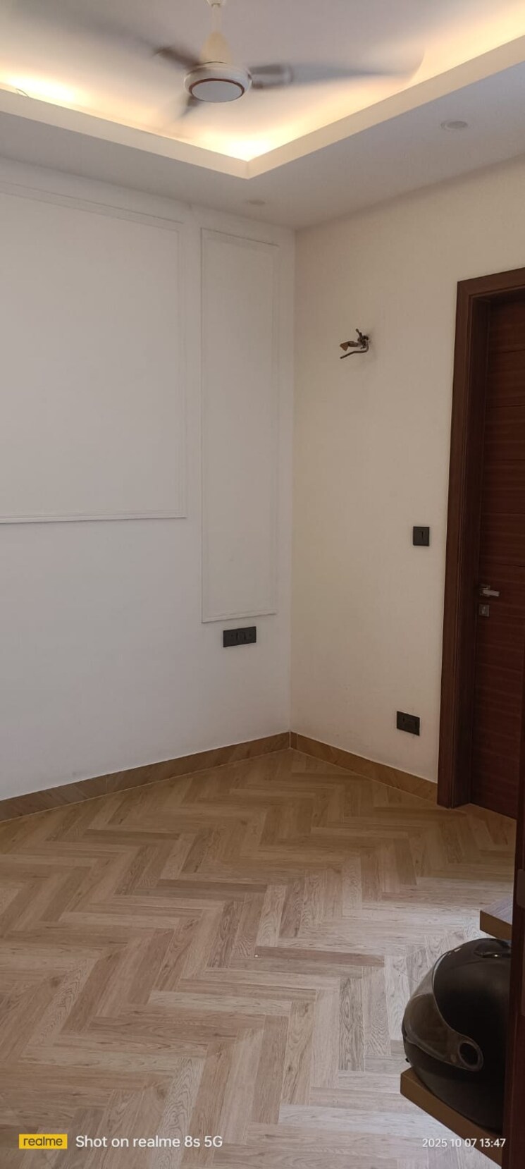 Room, raj-one-good-earth 3.5 Bedroom 1535 Sq.Ft. Builder Floor In Sector 71 Gurgaon 9494759