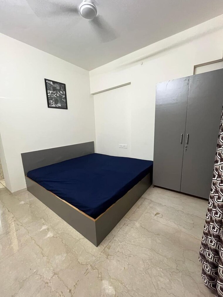 Bedroom, bandra west Pg For Boys & Girls In Bandra West 9494856