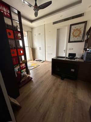 Parking in 3 BHK Apartment at Prateek Edifice, Sector 107 – for Rent