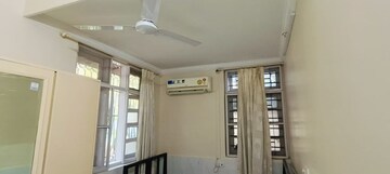 Bedroom in 4 BHK Villa at Chembur – for Rent