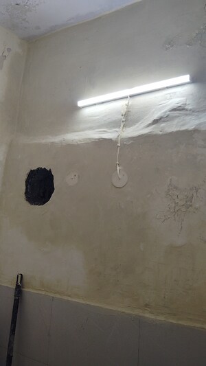 Room in 2 BHK Builder Floor at Kalkaji – for Rent