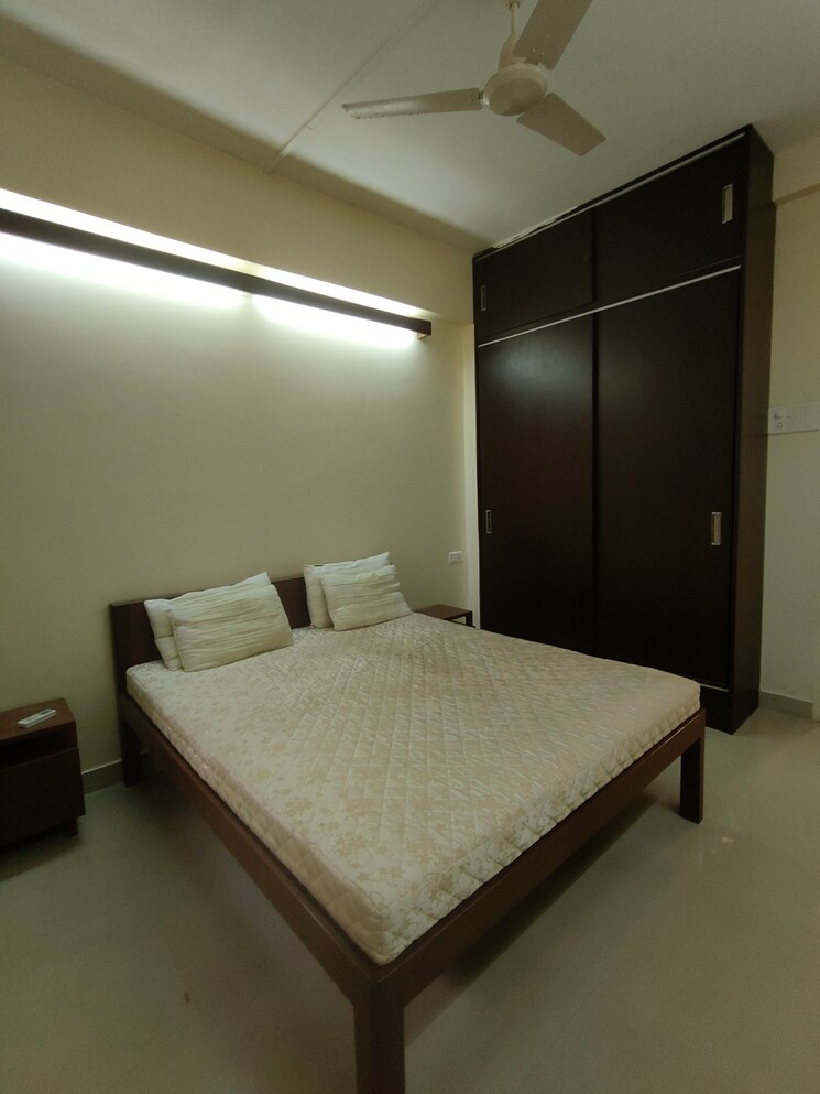 Bedroom, prabhadevi 1 Bedroom 500 Sq.Ft. Apartment In Prabhadevi Mumbai 9494984