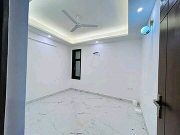Room in 3 BHK Builder Floor at Saket – for Rent