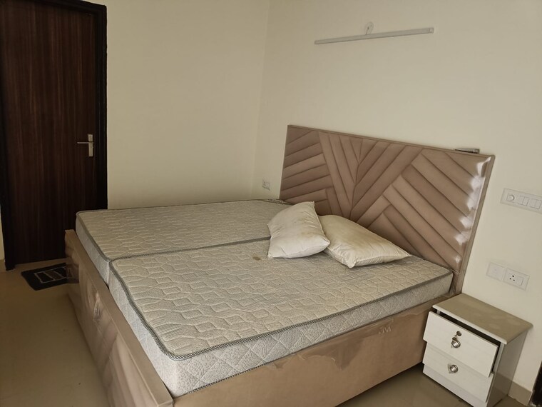 Bedroom, gaur-city-2-12th-avenue 2.5 Bedroom 1055 Sq.Ft. Apartment In Sector 16c Greater Noida Greater Noida 9494991
