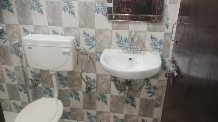 Bathroom, sector 45 1 RK 450 Sq.Ft. Builder Floor In Sector 45 Gurgaon 9495002