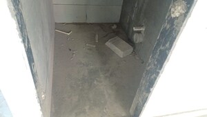 Bathroom in 2 BHK Apartment at Thane West – for Sale