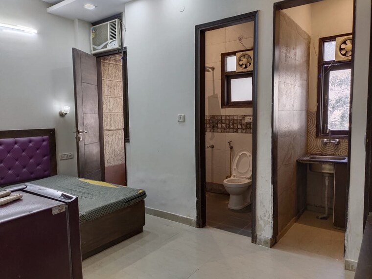 undefined, queens-plaza 1 RK 250 Sq.Ft. Builder Floor In Sector 43 Gurgaon 9495033