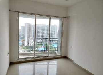 Room in 2 BHK Apartment at Tanvi Eminence, Mira Road – for Rent