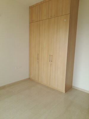 Room in 3 BHK Apartment at Adani Ten BKC, Bandra East – for Rent