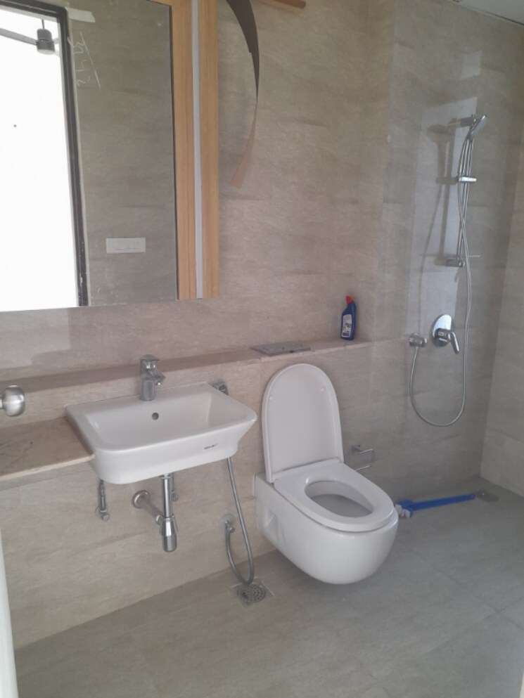 Bathroom, adani-ten-bkc 3 Bedroom 1389 Sq.Ft. Apartment In Bandra East Mumbai 9495056
