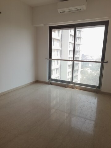 Room in 3 BHK Apartment at Adani Ten BKC, Bandra East – for Rent