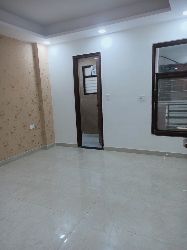 Room, amolik-residency 3 Bedroom 1740 Sq.Ft. Builder Floor In Sector 86 Faridabad 9495276