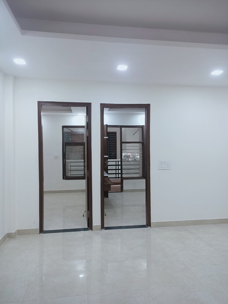 Room, amolik-residency 3 Bedroom 1740 Sq.Ft. Builder Floor In Sector 86 Faridabad 9495276