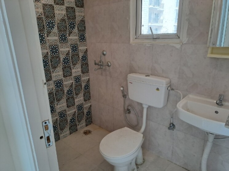 Bathroom, signature-the-millennia-3 2 Bedroom 1000 Sq.Ft. Apartment In Sector 37d Gurgaon 9495083