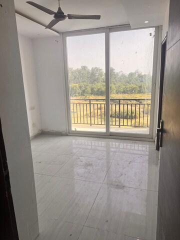 Balcony in 3 BHK Apartment at Pir Machalla – for Rent