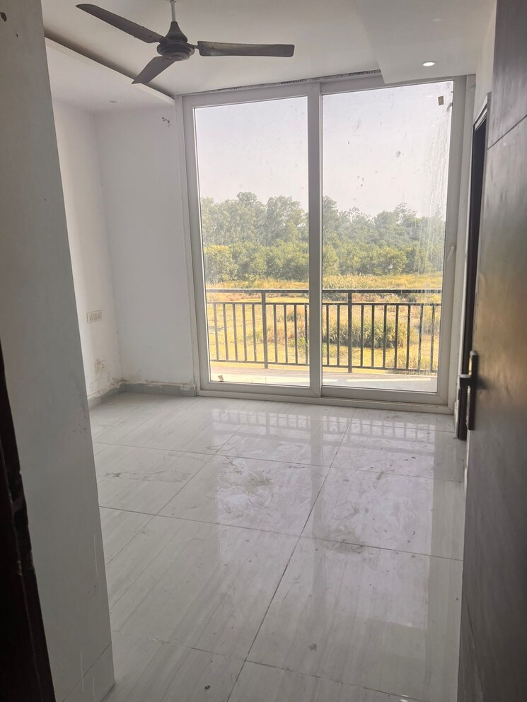 Balcony, pir machalla 3 Bedroom 1200 Sq.Ft. Apartment In Pir Machalla Zirakpur 9495096