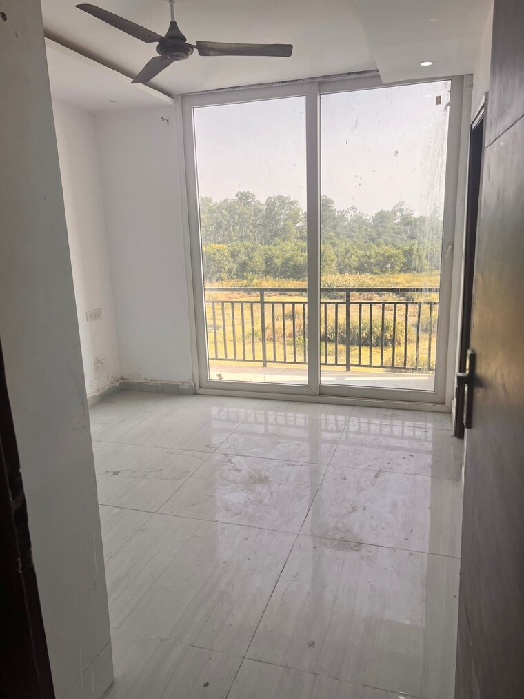 Balcony, pir machalla 3 Bedroom 1200 Sq.Ft. Apartment In Pir Machalla Zirakpur 9495096