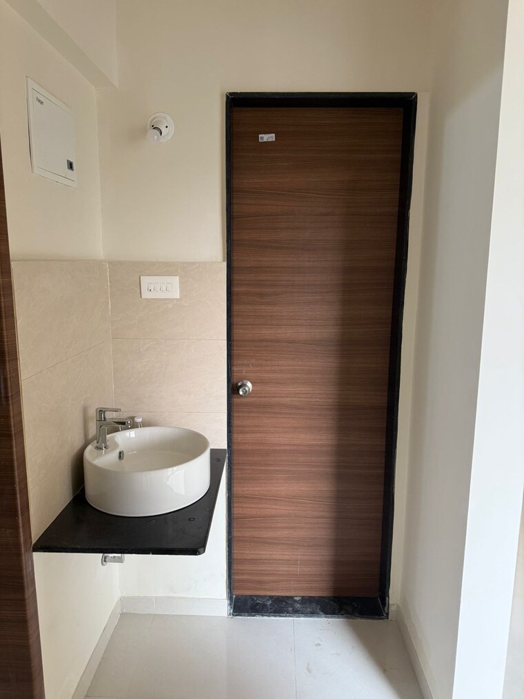 Bathroom, menlo-homes 2 Bedroom 700 Sq.Ft. Apartment In Hinjewadi Pune 9495241