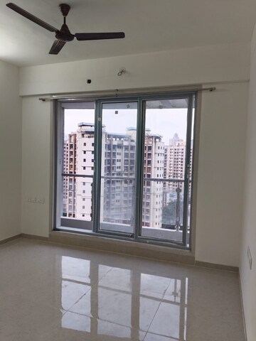 Room in 3 BHK Apartment at Neelkanth Greens, Manpada – for Rent
