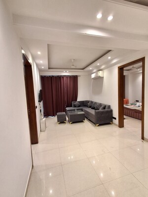 Team Area in 4 BHK Villa at Unitech Escape, Sector 50 – for Sale
