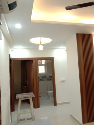 Room in 2 BHK Apartment at Signature Global Prime, Sector 63a – for Rent