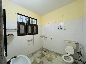 2 BHK Independent House For Rent in Krishna Palace Faridabad, Sector 15a