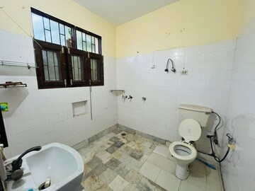 Master Bedroom in 2 BHK Independent House at Krishna Palace Faridabad, Sector 15a – for Rent