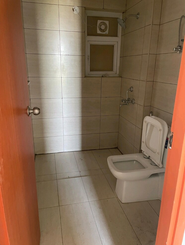 Bathroom, tata-eureka-park 2 Bedroom 1100 Sq.Ft. Apartment In Sector 150 Noida 9495221