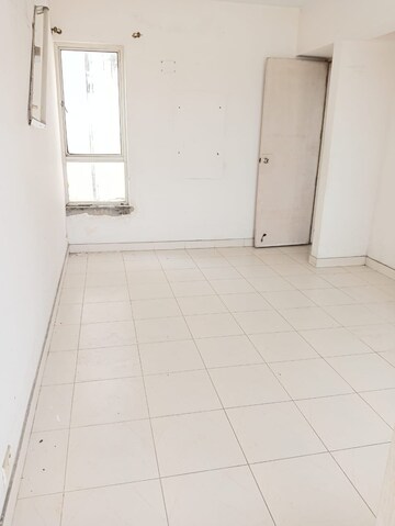 Room in 2 BHK Apartment at Sunshine Enclave New Town, New Town – for Sale