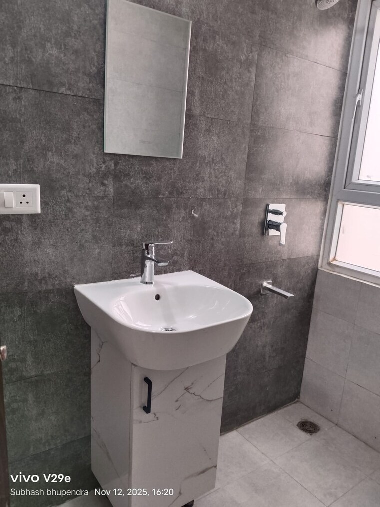 Bathroom, hero-homes-gurgaon 3 Bedroom 1689 Sq.Ft. Apartment In Sector 104 Gurgaon 9495304