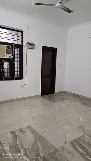 Room in 3 BHK Builder Floor at Ashoka Enclave – for Rent
