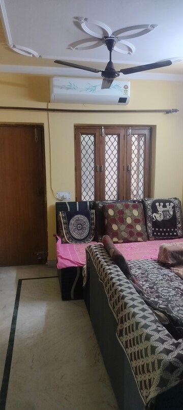 2 BHK Apartment For Rent in Janakpuri