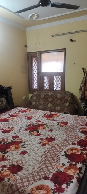 Bedroom in 2 BHK Apartment at Janakpuri – for Rent
