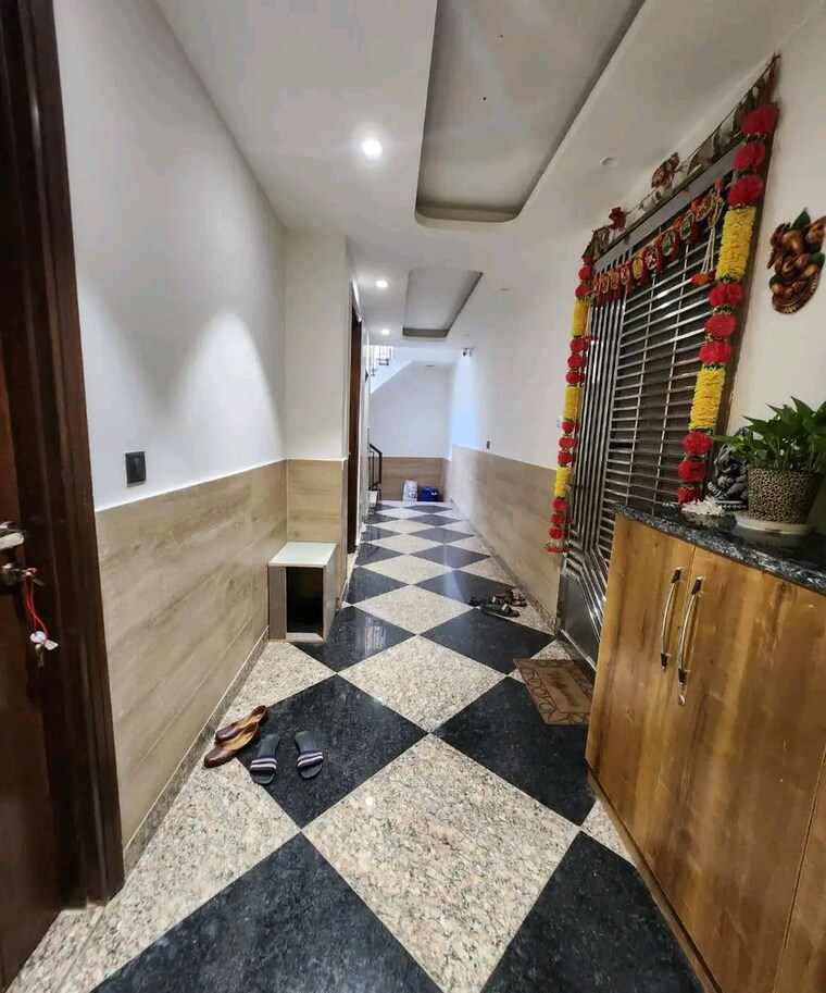 undefined, chattarpur 2 Bedroom 1000 Sq.Ft. Builder Floor In Chattarpur Delhi 9495370