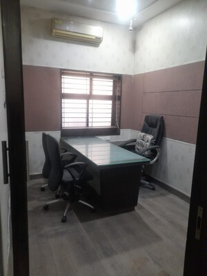  2 BHK Apartment at Vile Parle West – for Sale