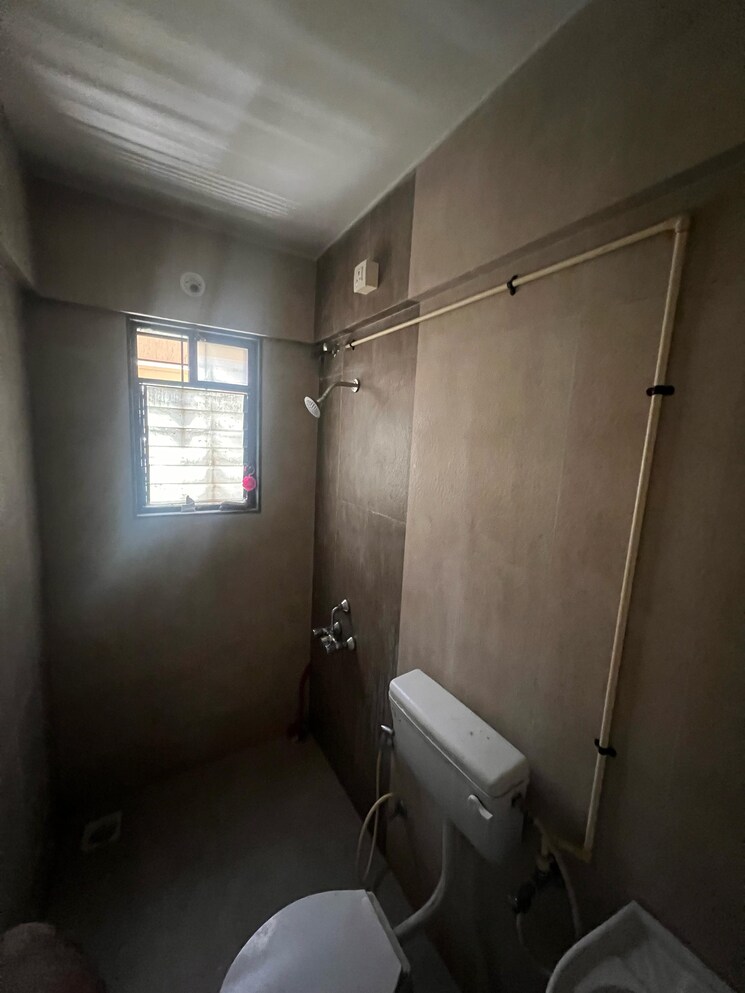 Bathroom, l-s-mehetre-shiv-angan 2 Bedroom 1001 Sq.Ft. Apartment In Pimple Saudagar Pune 9495369