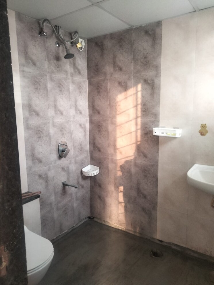 Bathroom, l-s-mehetre-shiv-angan 2 Bedroom 1001 Sq.Ft. Apartment In Pimple Saudagar Pune 9495369