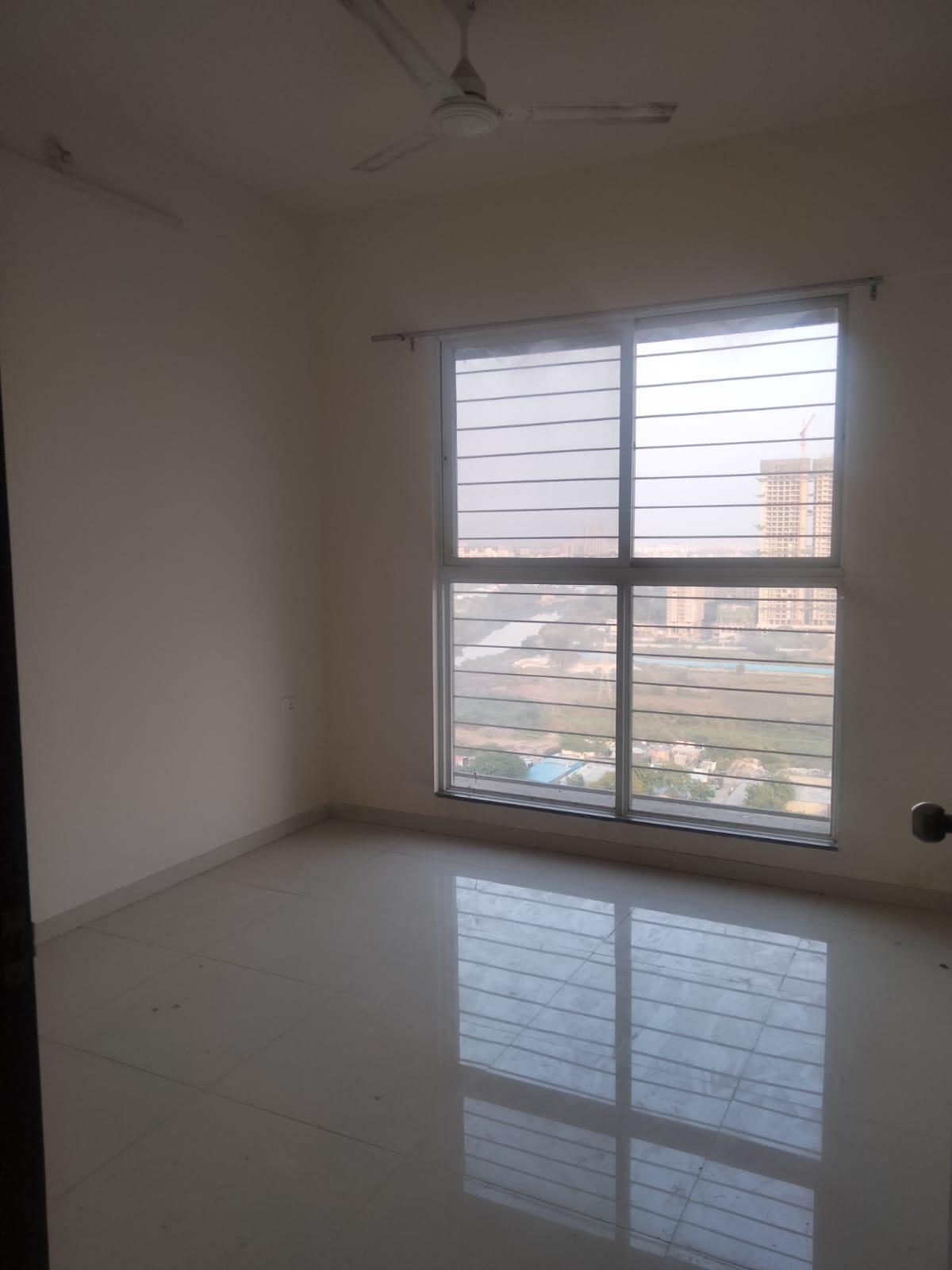 2 BHK Apartment For Rent in Mantra Monarch