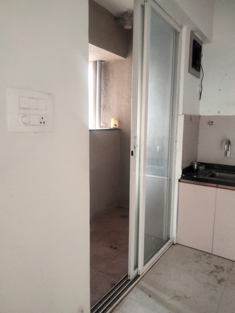 Bathroom, mantra-monarch 2 Bedroom 685 Sq.Ft. Apartment In Balewadi Pune 9495386