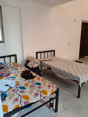  Pg For Rent in Western Railway Workshop