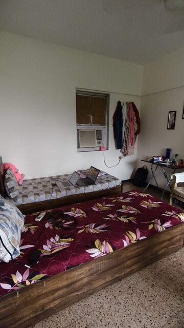 Room in  Pg at Gokuldham Colony – for Rent