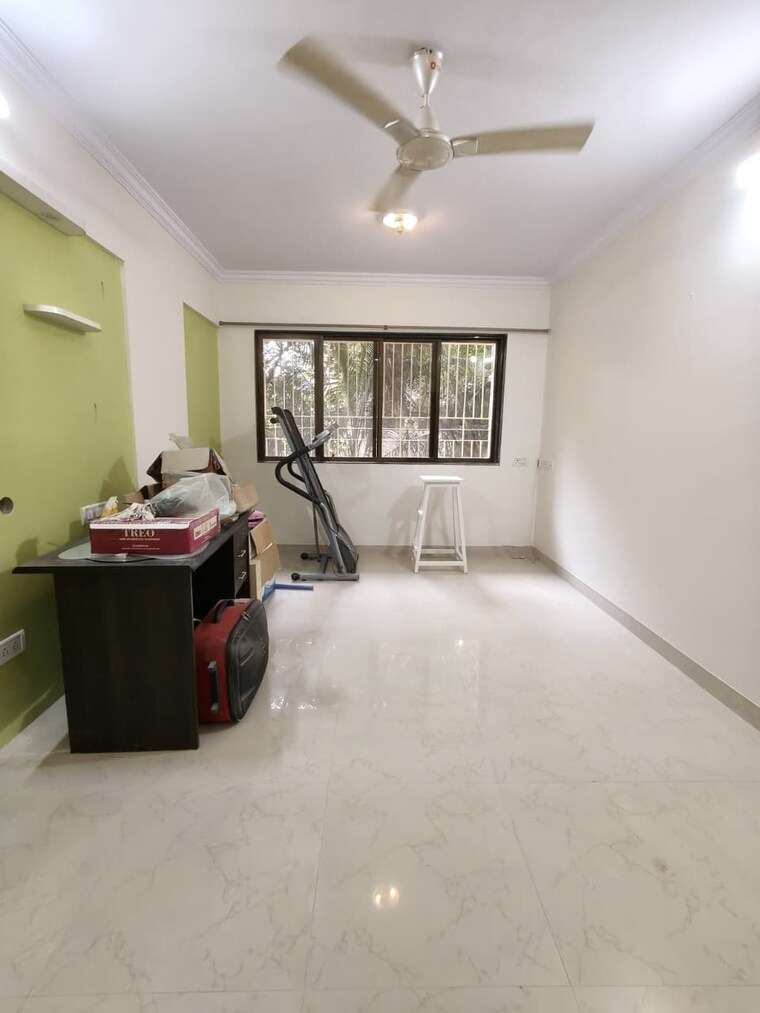  Parking, ic colony 2 Bedroom 700 Sq.Ft. Apartment In Ic Colony Mumbai 9495452